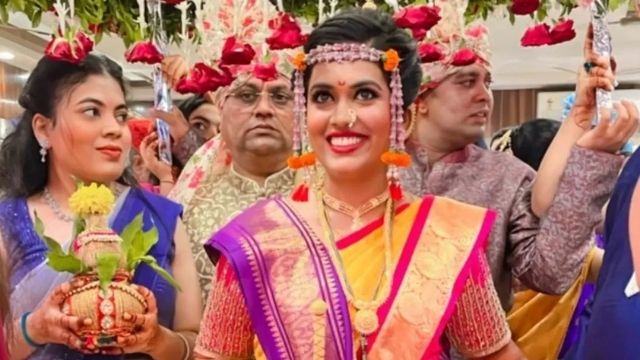 Indian Idol 12’s Sayli Kamble ties knot with boyfriend Dhawal, see pics (3)